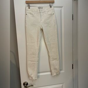 Abercrombie & Fitch Skinny Jean Asymmetrical Raw Hem in White Size 26